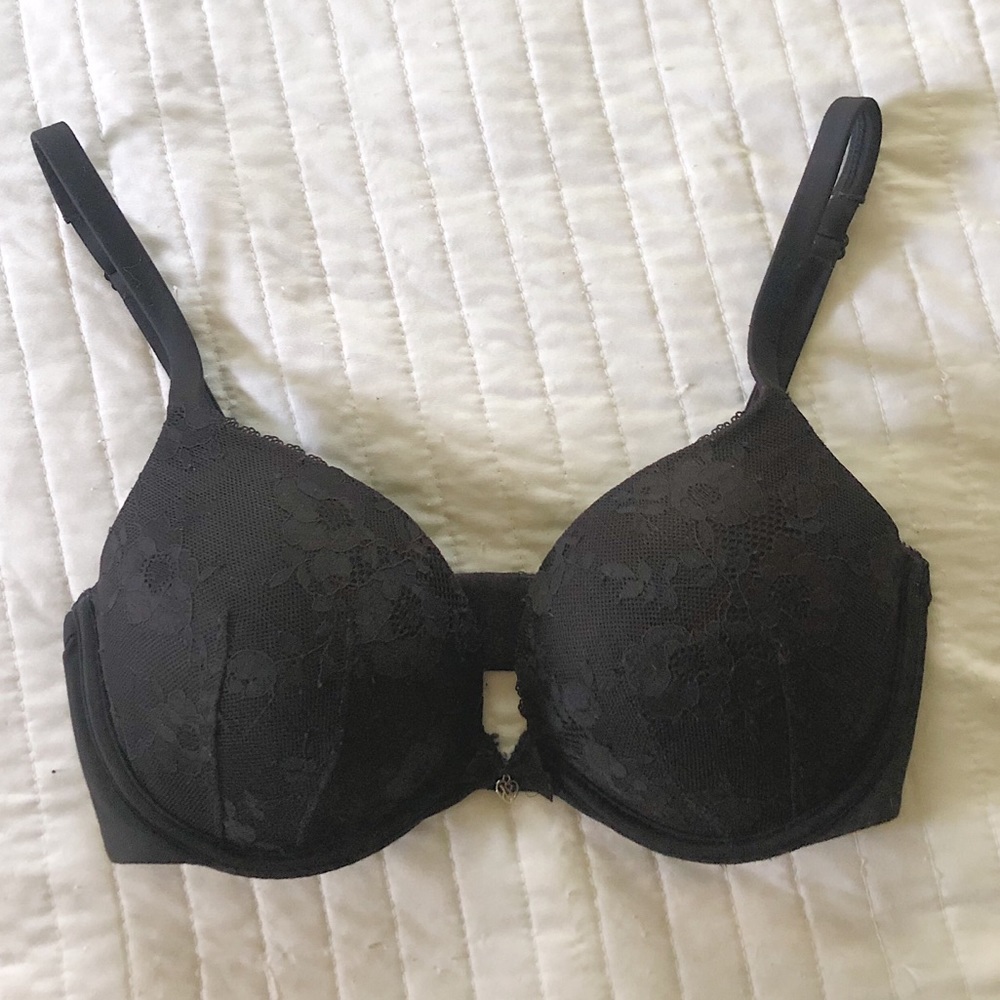 Body by Victoria Push Up Bra Size 32DD